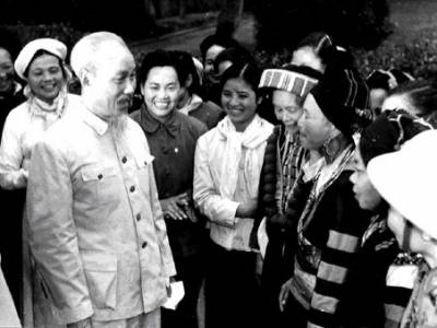 Văn hóa phải soi đường cho quốc dân đi