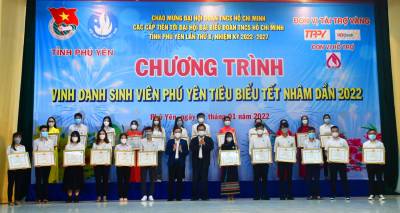 Vinh danh 200 sinh viên Phú Yên tiêu biểu Tết Nhâm Dần năm 2022