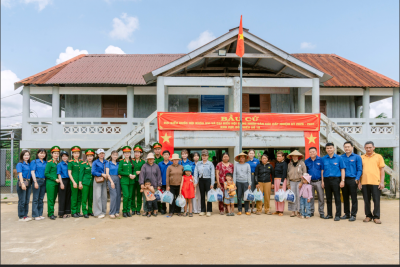 Thiếu nhi Đắk Lắk tri ân các Mẹ Việt Nam Anh hùng, lão thành cách mạng