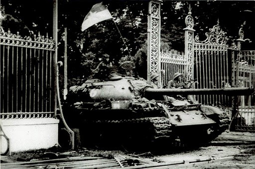 bai viet 30 4 2
